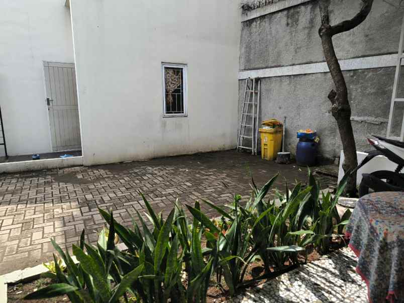 dijual rumah jl raya ciracas jakarta timur