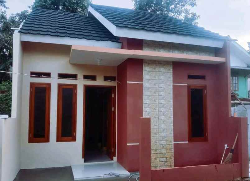 dijual rumah jl raya citayam depok