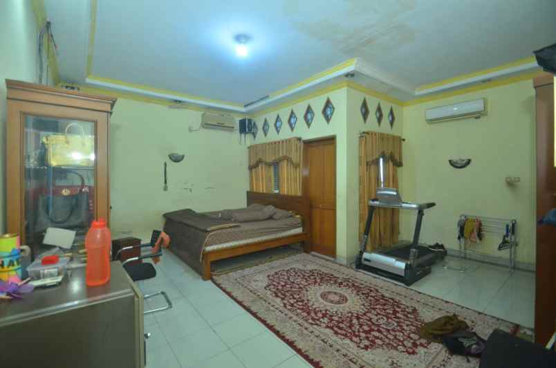 dijual rumah jl raya sawangan pancoran