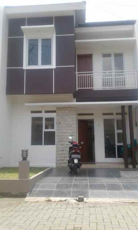 dijual rumah jl roda pembangunan