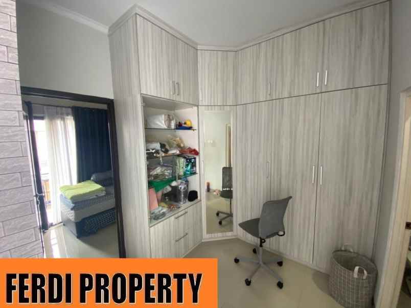 dijual rumah jl saleh