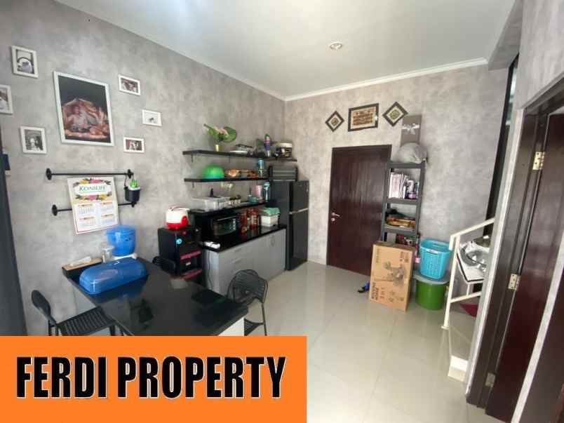 dijual rumah jl saleh