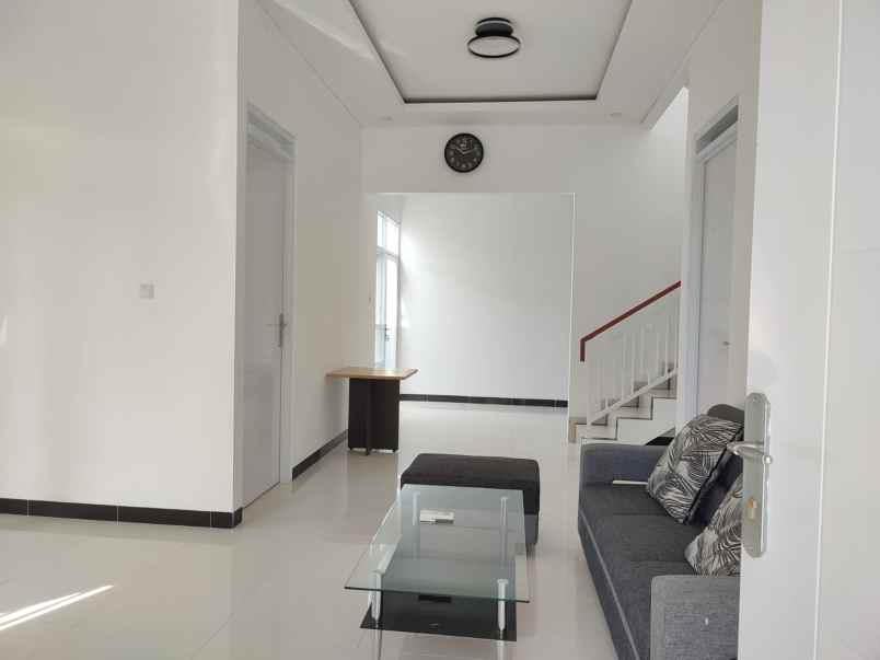 dijual rumah jl sam ratulangi klitik