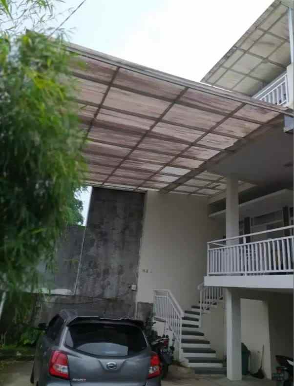 dijual rumah jl sariwangi