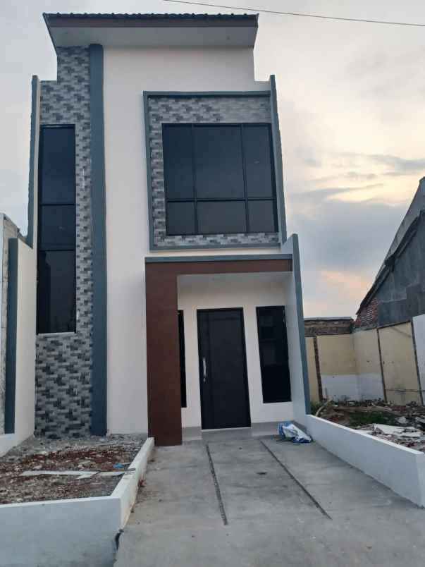 dijual rumah jl selang nangka wanasari