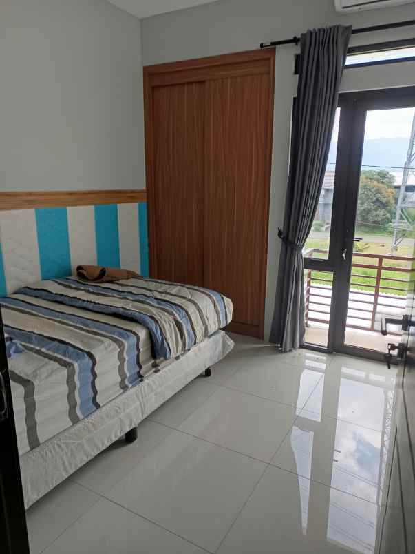 dijual rumah jl soekarno hatta no 783