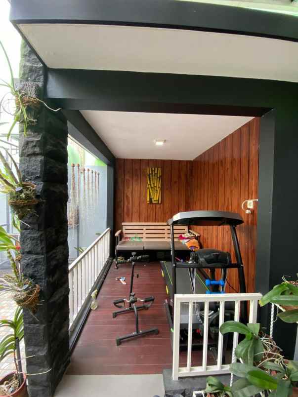 dijual rumah jl sugriwo mangliawan