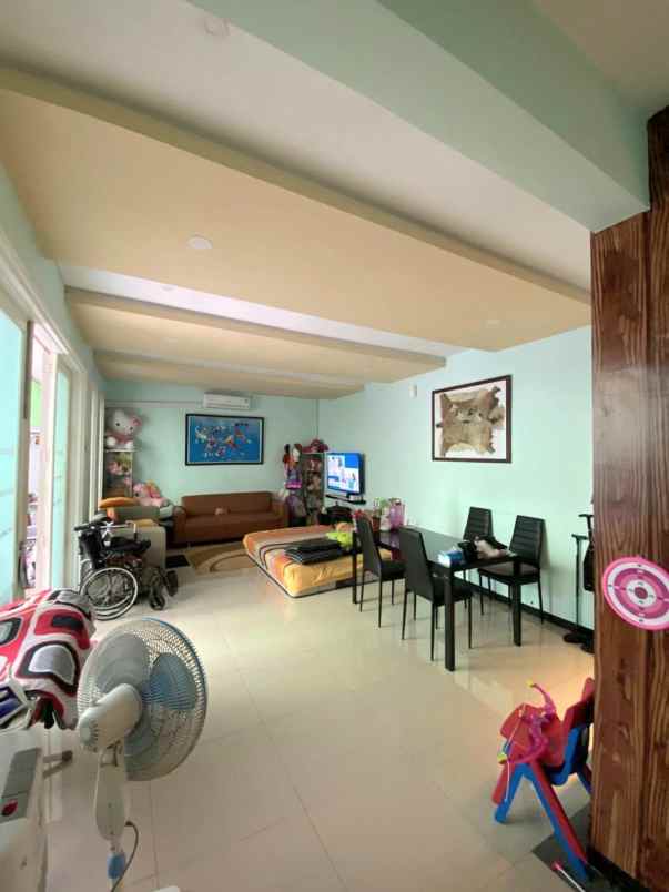 dijual rumah jl sugriwo mangliawan