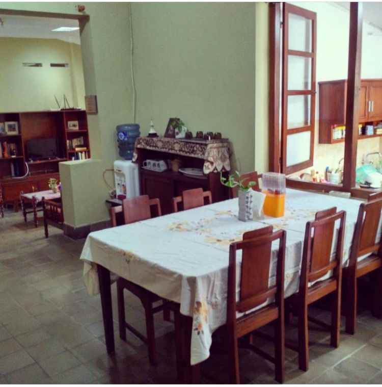 dijual rumah jl surokarsan