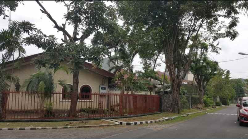 dijual rumah jl taman jemursari jemur