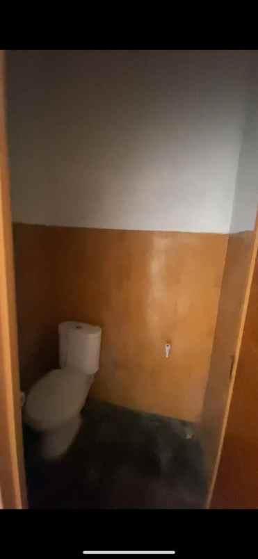 dijual rumah jl tpu karet cipayung