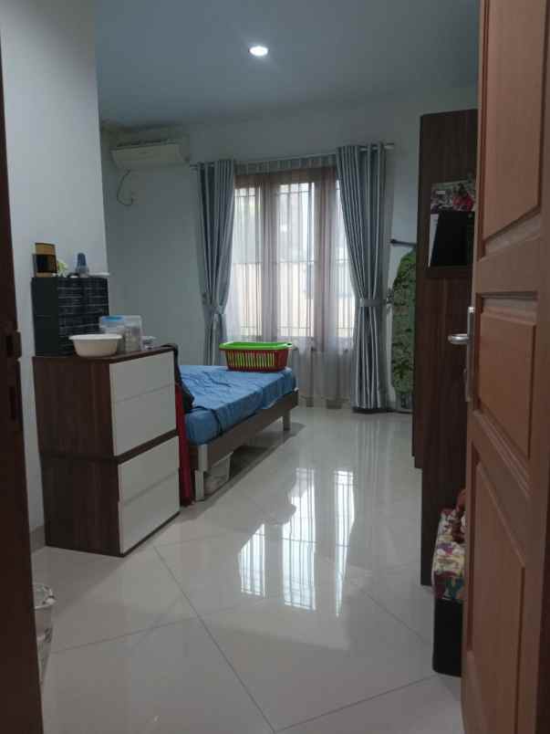 dijual rumah jln bintaro jaya sektor 2