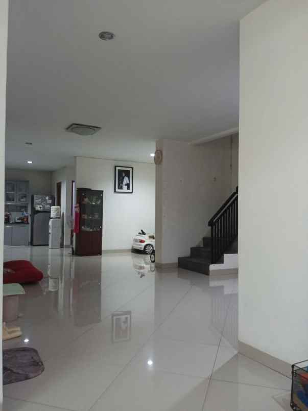 dijual rumah jln bintaro jaya sektor 2