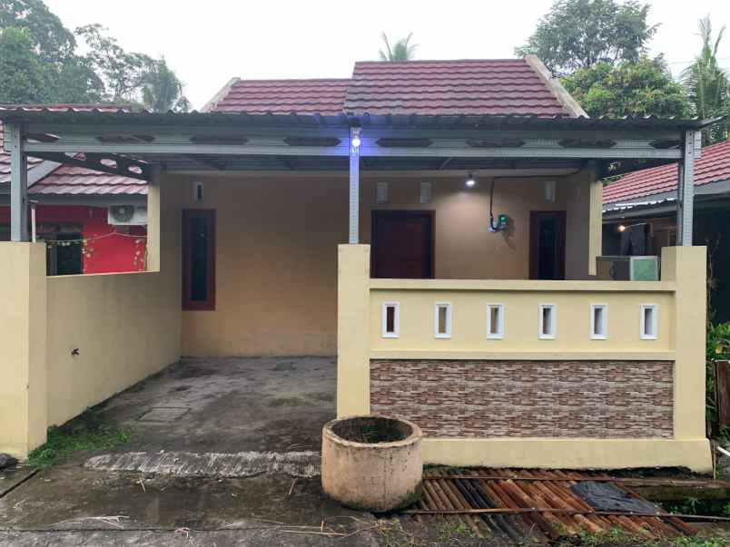 dijual rumah joho