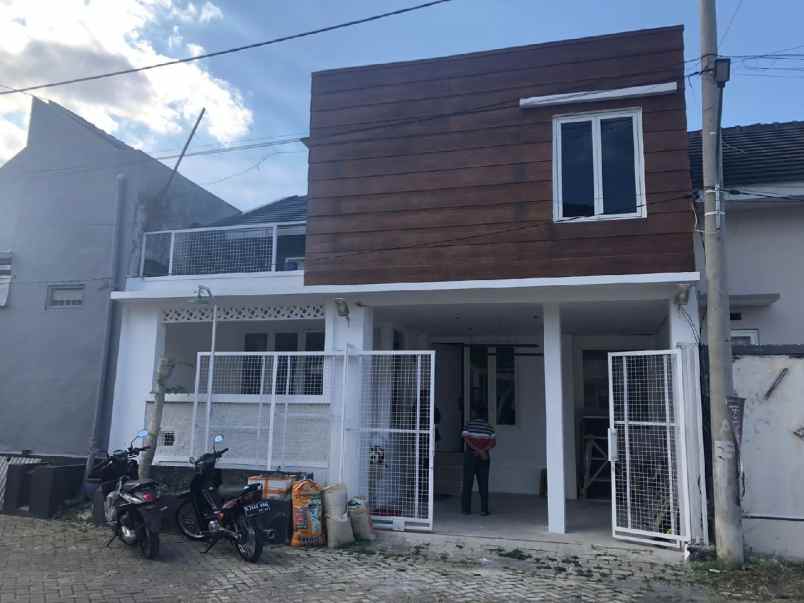 dijual rumah junrejo