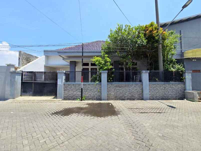 dijual rumah kalijudan madya