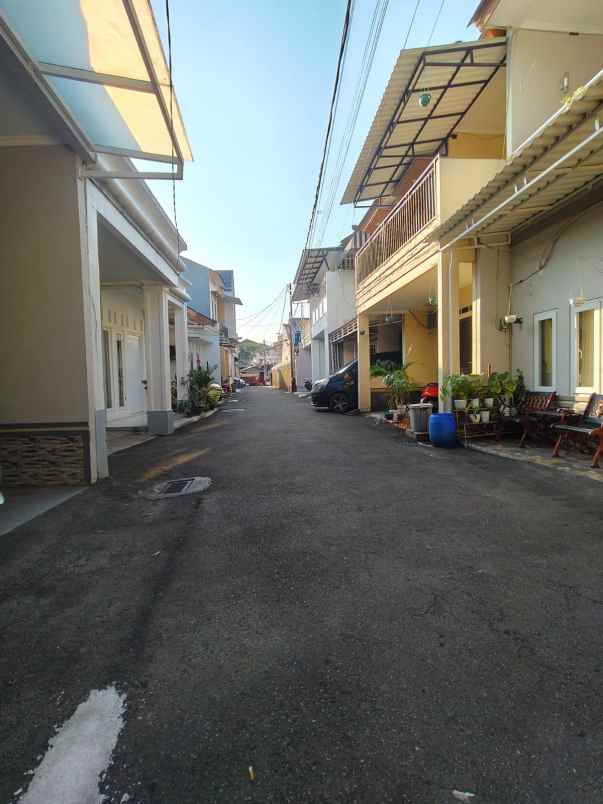 dijual rumah kampung tengah condet jaktim