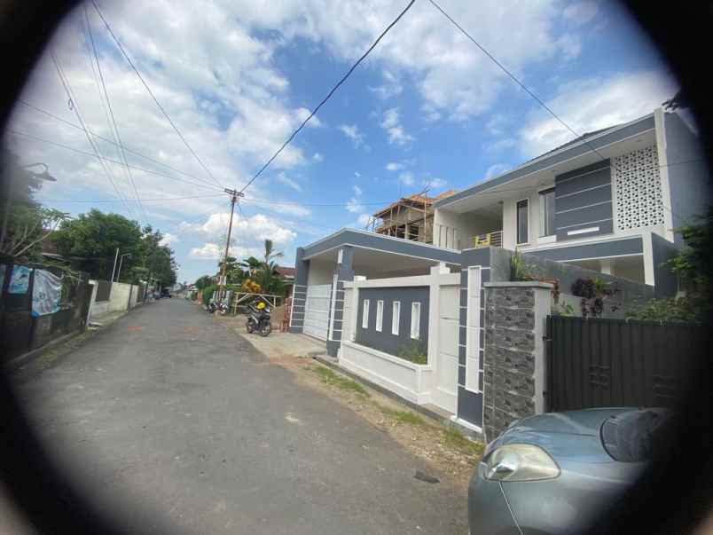 dijual rumah karangklesem