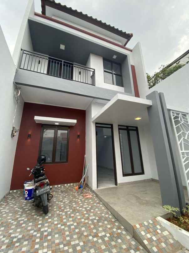 dijual rumah karangsatria