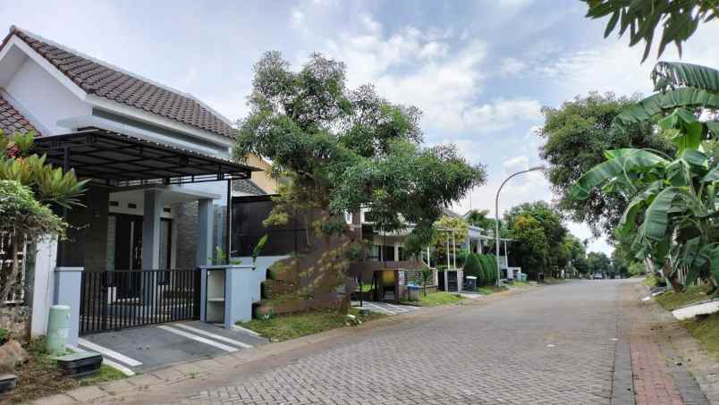 dijual rumah karangwidoro