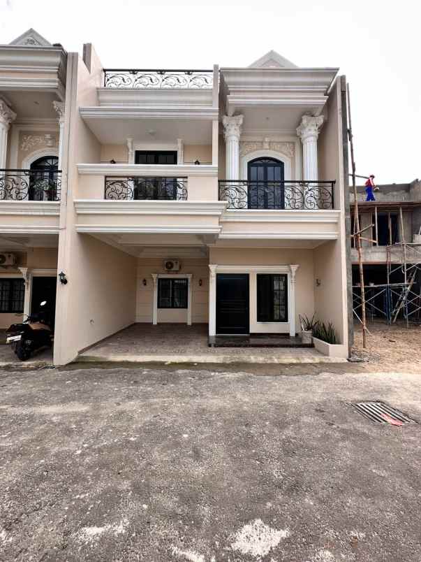 dijual rumah kebagusan