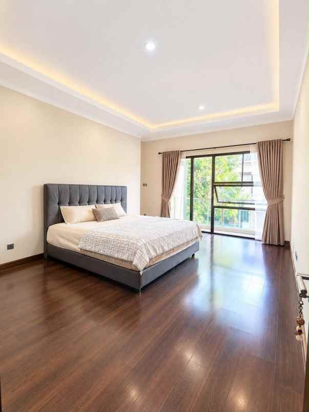 dijual rumah kebayoran bintaro