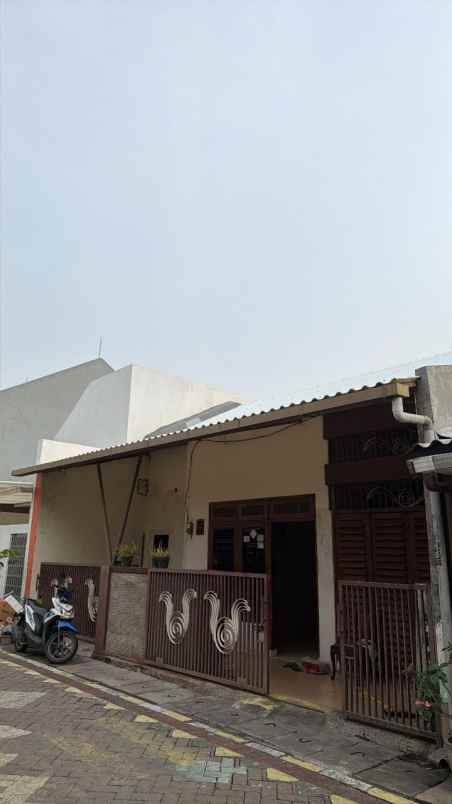 dijual rumah kedinding
