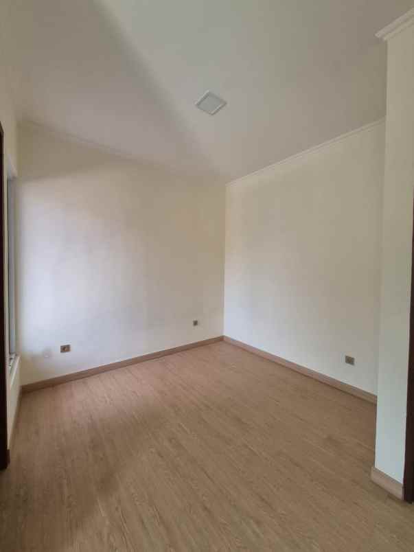 dijual rumah kelapa nias kelapa gading