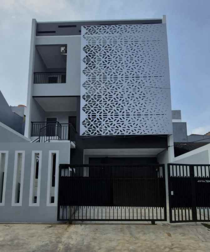 dijual rumah kelapa nias kelapa gading