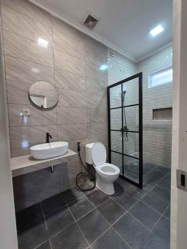 dijual rumah kelapa nias kelapa gading