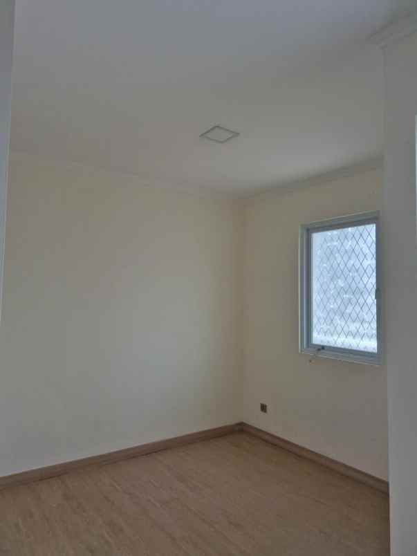 dijual rumah kelapa nias kelapa gading