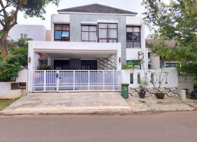 dijual rumah kencana loka bsd kel