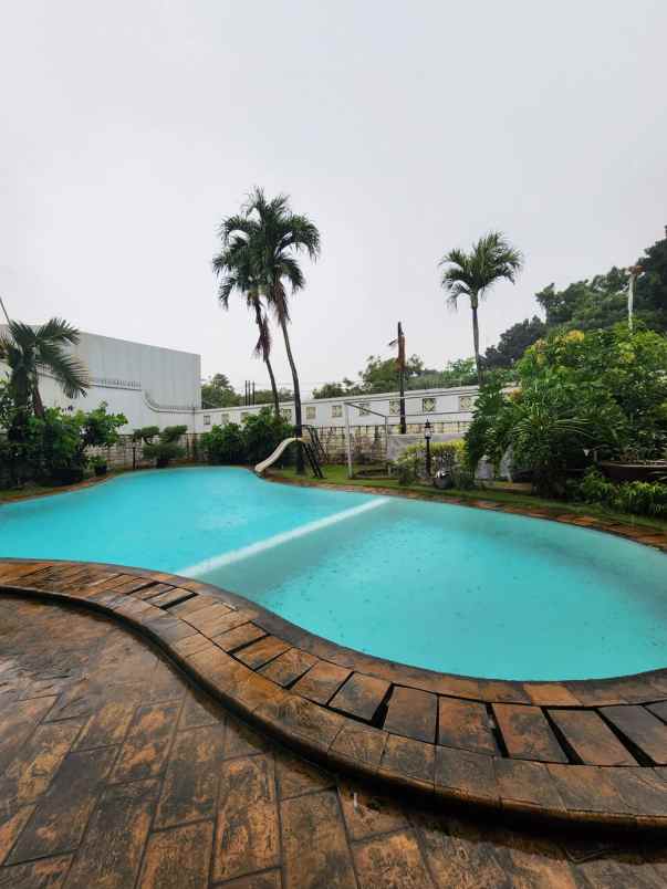 dijual rumah kolam renang pondok indah full furnished