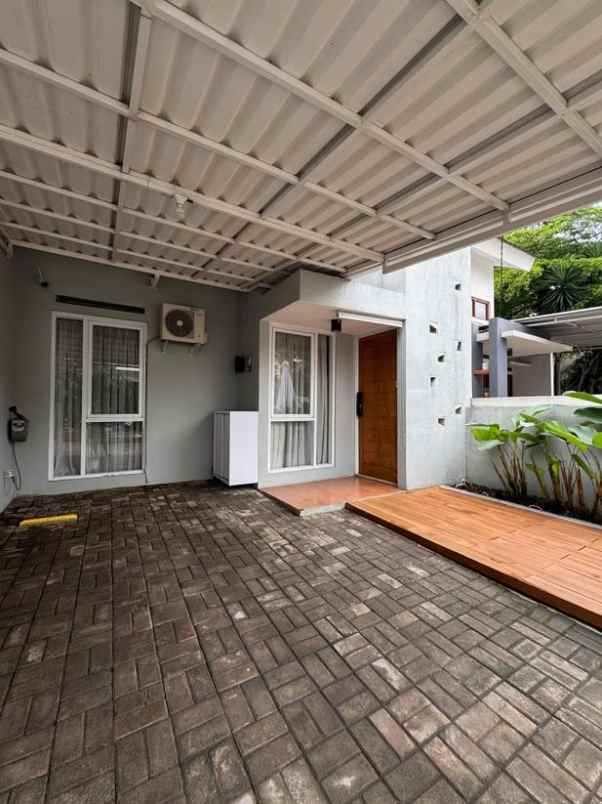 dijual rumah komp buana soetta bandung