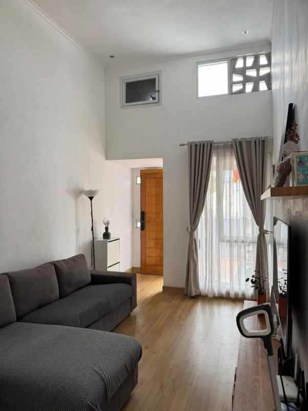 dijual rumah komp buana soetta bandung