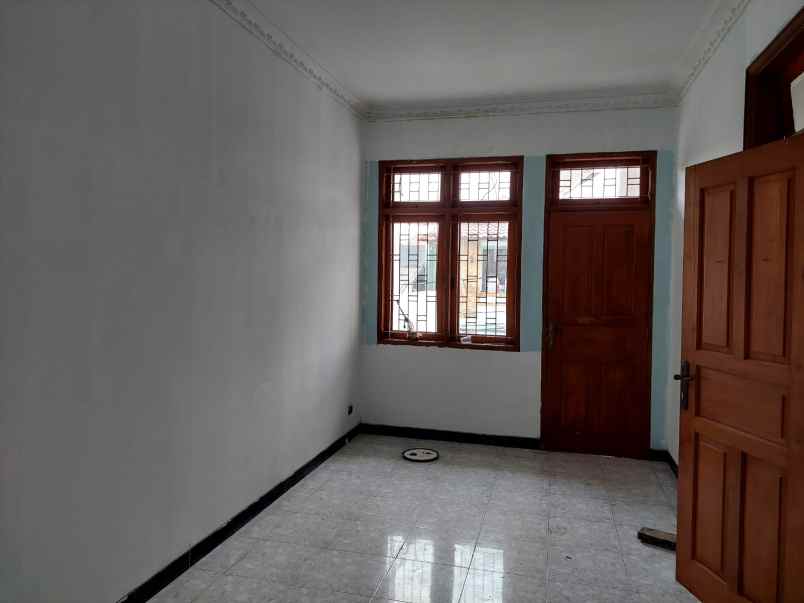 dijual rumah komp minagapura