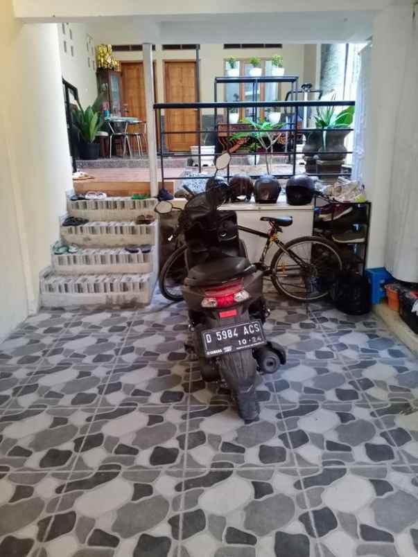 dijual rumah komp villa bandung indah