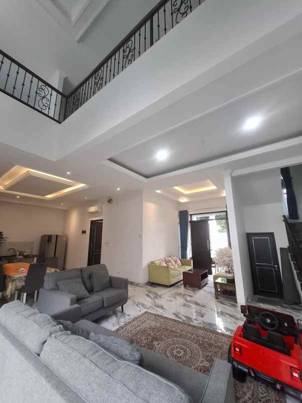 dijual rumah komplek ambarapura kodau