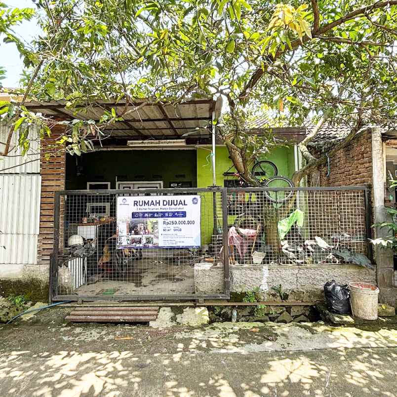 dijual rumah komplek bumi sari indah jl