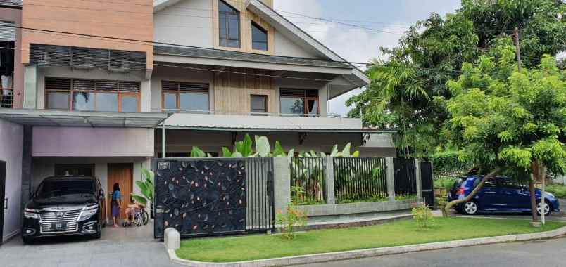 dijual rumah komplek colombo catur nunggal