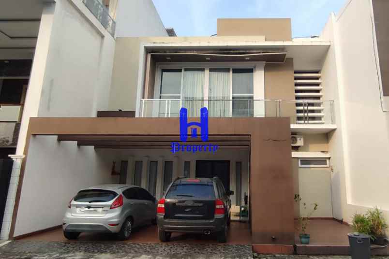 dijual rumah komplek graha sunggal