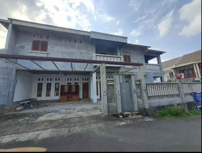 dijual rumah komplek ikip duren sawit