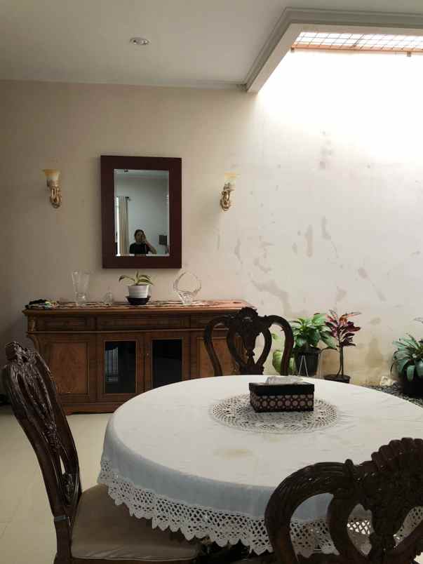 dijual rumah komplek pesona bali