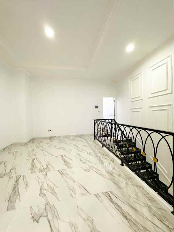 dijual rumah komplek ptb duren sawit