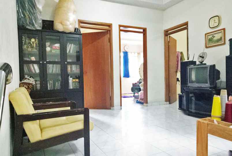 dijual rumah komplek puri cipageran