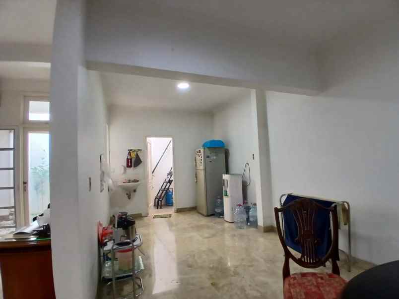 dijual rumah komplek tanjung barat