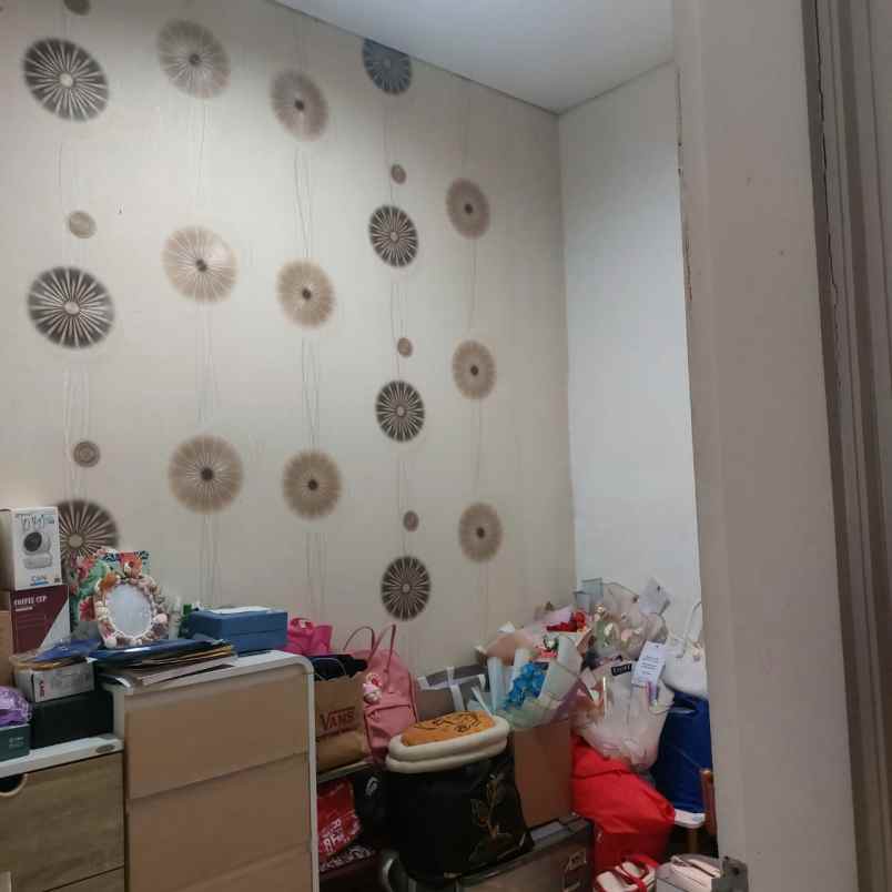 dijual rumah komplek walikota kelapa