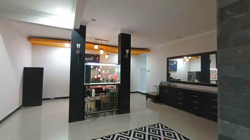 dijual rumah kota wisata cibubur