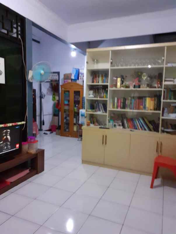 dijual rumah kukusan beji depok