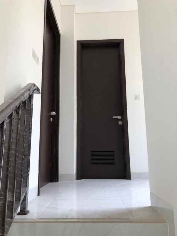dijual rumah lavon swan city tangerang